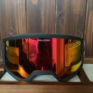 Volcom Stoney Goggle-Red Earth-Red Chrome. Never worn, new with tags.